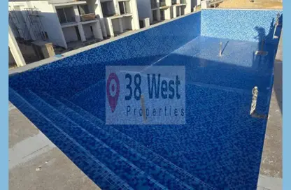 فيلا - 5 غرف نوم - 6 حمامات للبيع في قطامية كوست - قسم الضبعة - الساحل الشمالي