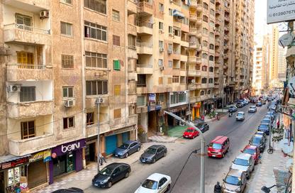 شقة - 3 غرف نوم - 2 حمامات للبيع في شارع خالد بن الوليد - سيدي بشر - حي اول المنتزة - الاسكندرية