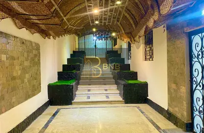 أي فيلا - 7 غرف نوم - 3 حمامات للايجار في الحي الرابع - التجمع الخامس - مدينة القاهرة الجديدة - القاهرة