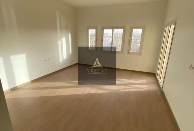 104048052 - Property Image 3