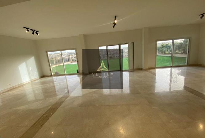 104048052 - Property Image 2