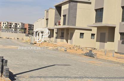 Townhouse - 3 Bedrooms - 4 Bathrooms for sale in Swan Lake Residence - 5th Settlement Compounds - The 5th Settlement - New Cairo City - Cairo Townhouse - 3 Bedrooms - 4 Bathrooms for sale in Swan Lake Residence - 5th Settlement Compounds - The 5th Settlement - New Cairo City - Cairo