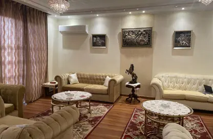 (بنتهاوس  (روف - 4 غرف نوم - 4 حمامات للبيع في جوار - الحي الثالث عشر - الشيخ زايد - الجيزة