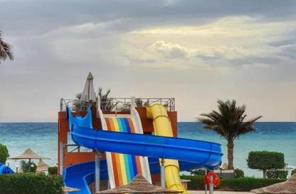 Chalet - 2 Bedrooms - 1 Bathroom for sale in Red Carpet - Al Ain Al Sokhna - Suez