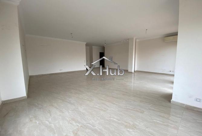 102906379 - Property Image 2