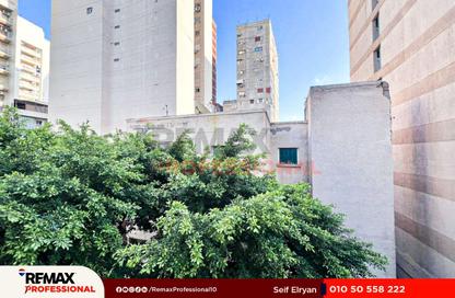Apartment - 3 Bedrooms - 1 Bathroom for sale in Khalil Mutran St. - Saba Basha - Hay Sharq - Alexandria