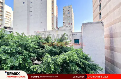 Apartment - 3 Bedrooms - 1 Bathroom for sale in Khalil Mutran St. - Saba Basha - Hay Sharq - Alexandria