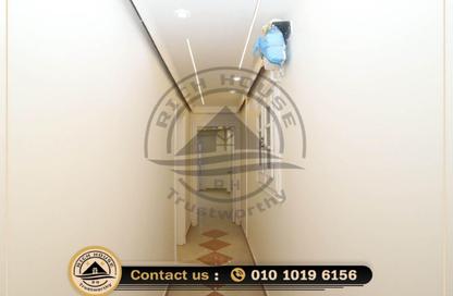 Apartment - 4 Bedrooms - 3 Bathrooms for rent in Shaarawy St. - Laurent - Hay Sharq - Alexandria