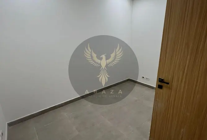 73493658 - Property Image 3