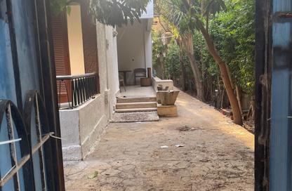 Villa - 3 - 2 for sale in Al Sheikh Ahmed Ibrahim St. - El Hegaz Square - El Nozha - Cairo