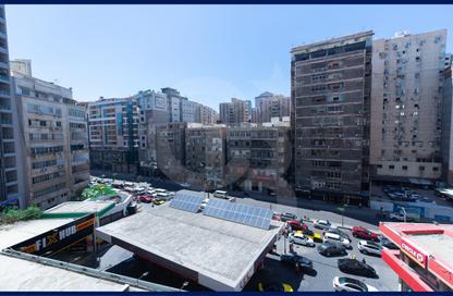 شقة - 6 غرف نوم - 2 حمامات للبيع في شارع رشدي - رشدي - حي شرق - الاسكندرية