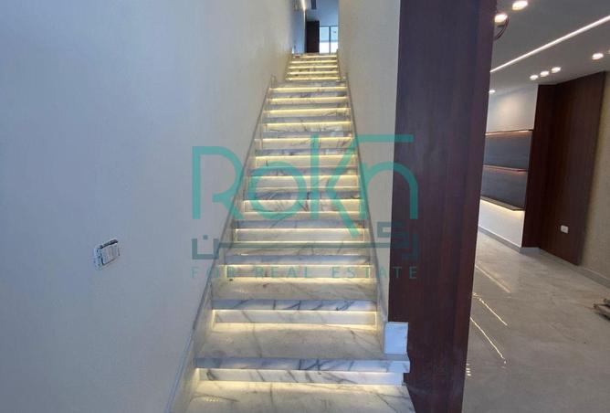 89833000 - Property Main Image