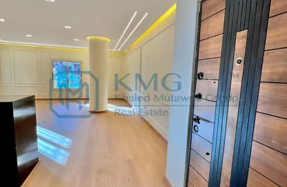 Apartment - 3 Bedrooms - 2 Bathrooms for sale in Tamr Hena - 5th Settlement Compounds - The 5th Settlement - New Cairo City - Cairo