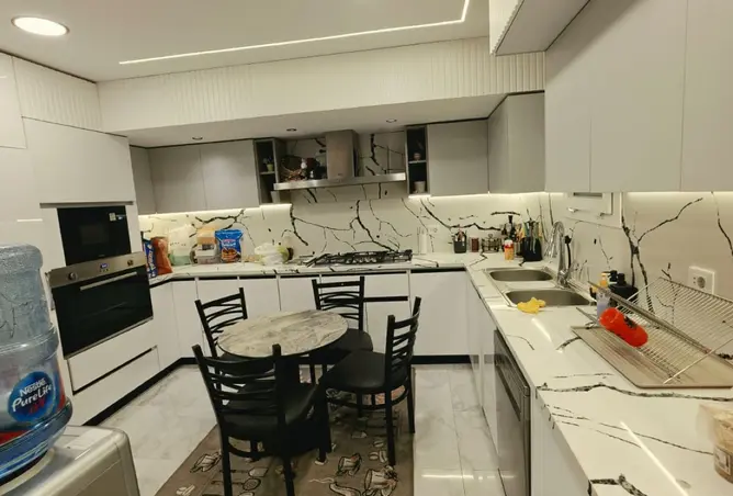 98281293 - Property Image 3