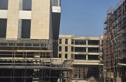 مساحات مكتبية - استوديو - 2 حمامات للبيع في طريق السويس - مدينة القاهرة الجديدة - القاهرة