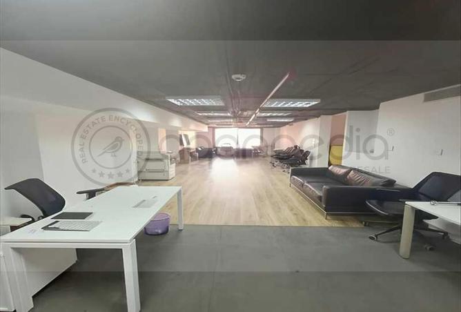 56241890 - Property Main Image