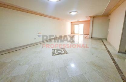 Apartment - 3 - 2 for sale in Ibrahim Rady St. - Bolkly - Hay Sharq - Alexandria