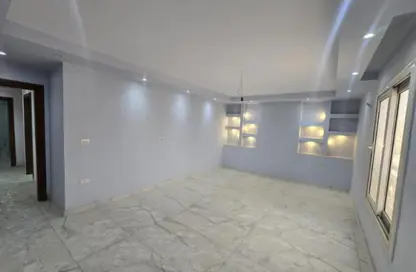 شقة - 3 غرف نوم - 2 حمامات للايجار في زهراء المعادي - حي المعادي - القاهرة