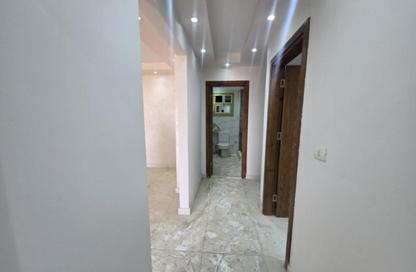 Apartment - 3 Bedrooms - 2 Bathrooms for rent in Zahraa El Maadi - Hay El Maadi - Cairo