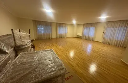 شقة - 4 غرف نوم - 3 حمامات للايجار في شارع 11 - المعادي - حي المعادي - القاهرة