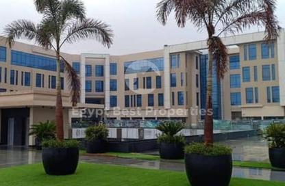 Office Space - Studio - 4 Bathrooms for rent in Mivida - 5th Settlement Compounds - The 5th Settlement - New Cairo City - Cairo