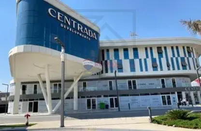 Office Space - Studio - 1 Bathroom for rent in Centrada Plaza - Juhayna Square - 6 October City - Giza