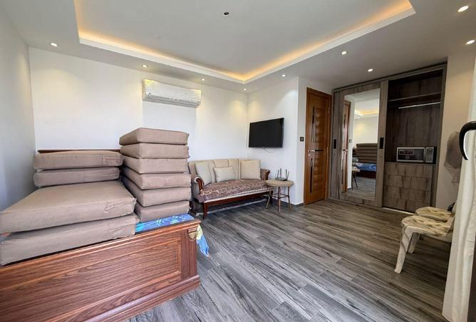 74305187 - Property Image 3