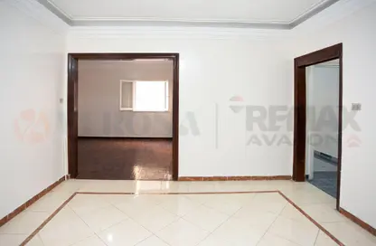 Apartment - 2 Bedrooms - 2 Bathrooms for sale in Aziz Kaheel St. - Tharwat - Hay Sharq - Alexandria Apartment - 2 Bedrooms - 2 Bathrooms for sale in Aziz Kaheel St. - Tharwat - Hay Sharq - Alexandria