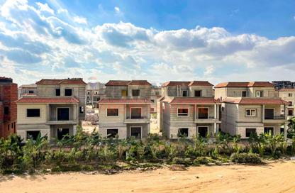 فيلا - 5 - 4 للبيع في في مروج - سموحة - حي شرق - الاسكندرية