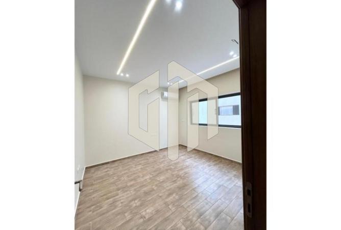63881438 - Property Image 3