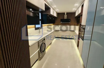 شقة - 3 غرف نوم - 2 حمامات للبيع في مدينة الشروق - القاهرة