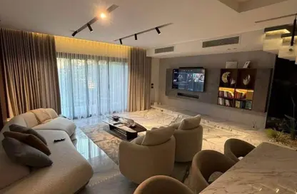 Apartment - 3 Bedrooms - 2 Bathrooms for sale in The Address East - 90 Street - The 5th Settlement - New Cairo City - Cairo