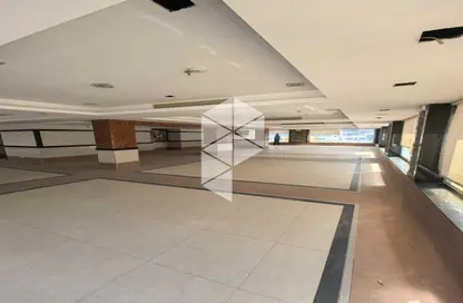 محل تجاري - استوديو - 2 حمامات للايجار في شارع مجمع البنوك - شارع التسعين الجنوبي - التجمع الخامس - مدينة القاهرة الجديدة - القاهرة