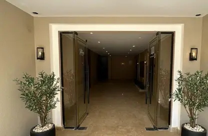 Apartment - 3 Bedrooms - 3 Bathrooms for sale in Village West - Sheikh Zayed Compounds - Sheikh Zayed City - Giza