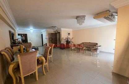 Apartment - 3 Bedrooms - 3 Bathrooms for sale in Ismail Al Habrouk St. - Glim - Hay Sharq - Alexandria
