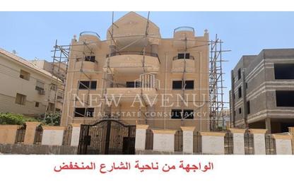 فيلا - 8 غرف نوم - 8 حمامات للبيع في النخيل - كمبوندات الشروق - مدينة الشروق - القاهرة
