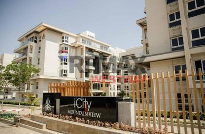 Apartment - 3 Bedrooms - 3 Bathrooms for sale in Mountain View iCity October - 6 October Compounds - 6 October City - Giza
