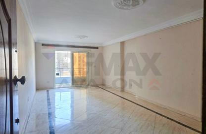 Apartment - 3 - 2 for sale in Shaarawy St. - Laurent - Hay Sharq - Alexandria