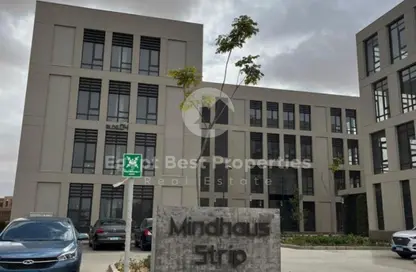 Apartment - 3 Bedrooms - 3 Bathrooms for sale in District 5 - 5th Settlement Compounds - The 5th Settlement - New Cairo City - Cairo