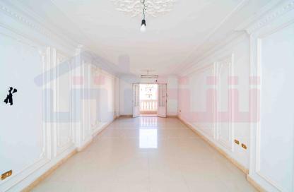 Apartment - 3 Bedrooms - 1 Bathroom for sale in Janaklees - Hay Sharq - Alexandria