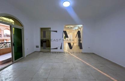 Office Space - Studio - 2 Bathrooms for rent in Musab Bin Omair St. - Area E - Ganoob El Acadimia - New Cairo City - Cairo