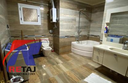 Apartment - 3 Bedrooms - 2 Bathrooms for rent in Dr Al Batrawy St. - 1st Zone - Nasr City - Cairo