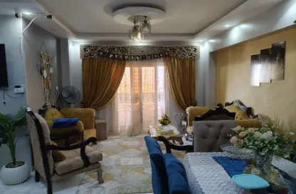 شقة - 3 غرف نوم - 1 حمام للبيع في الحي الثاني غرب - مدينة الشروق - القاهرة