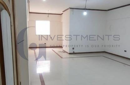 Apartment - 2 Bedrooms - 2 Bathrooms for sale in Roushdy St. - Roushdy - Hay Sharq - Alexandria