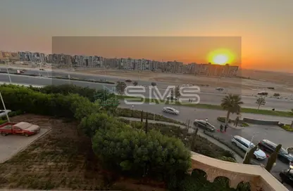 Apartment - 1 Bedroom - 2 Bathrooms for sale in Hyde Park - New Cairo City - Cairo