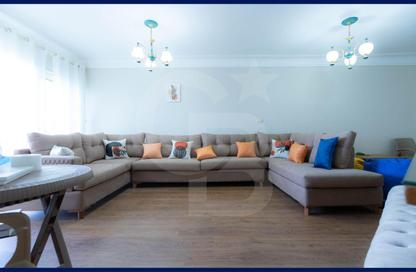 Apartment - 2 Bedrooms - 1 Bathroom for sale in El Gaish Road - Miami - Hay Awal El Montazah - Alexandria