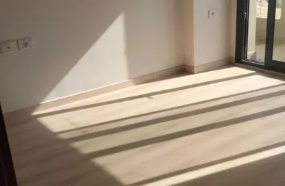 شقة - 3 غرف نوم - 3 حمامات للبيع في كمبوند البروج - كمبوندات الشروق - مدينة الشروق - القاهرة