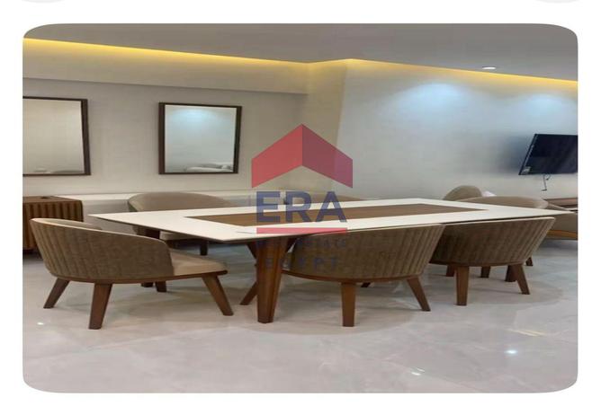 100361114 - Property Image 2
