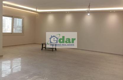Apartment - 3 - 3 for sale in Al Sheikh Hassan Maamoun St. - El Yasmeen 7 - El Yasmeen - New Cairo City - Cairo