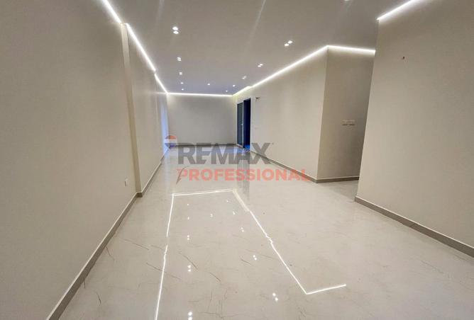 104604071 - Property Image 2